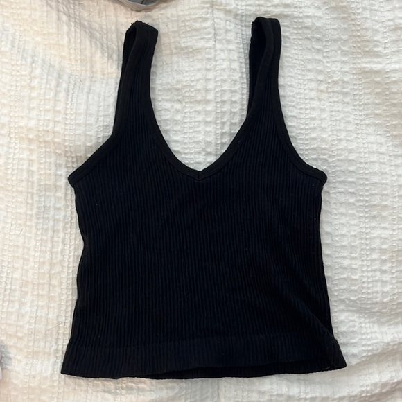 Urban outfitters Crop Top - Picture 1 of 1